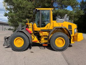 VOLVO L70H2+ PIKALIITIN + KAHDET LISÄHYDRAULIIKAT + LOCK UP + CDC+ LISÄVASTAPAINO