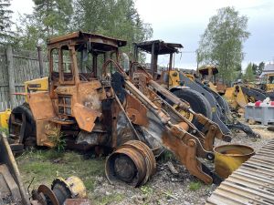 VOLVO L90, Reservdelar och utrustning