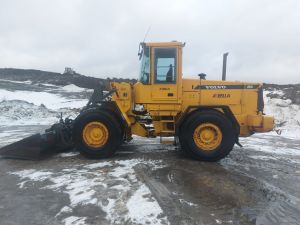 VOLVO L90D, Колесные погрузчики