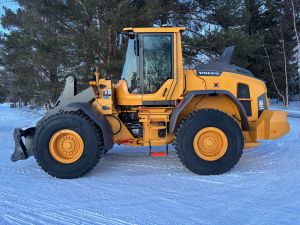 VOLVO L90H + PIKALIITIN + LISÄHYDRAULIIKKA + BSS + CDC + LISÄVASTAPAINO + 100% RENKAAT