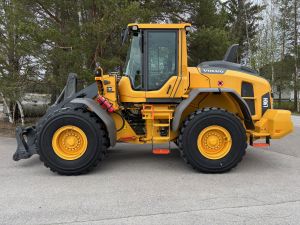 VOLVO L90H + PIKALIITIN + LISÄHYDRAULIIKKA + BSS + CDC + RASVARI + ILMASTOINTI