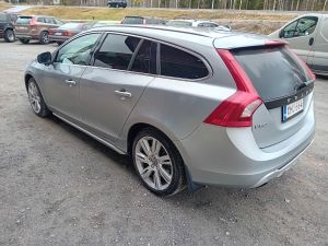 VOLVO V60 3.0  6-syl Bensa AWD neliveto, Personbilar